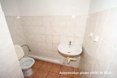 Izīrē tirdzniecības telpas, Brīvības iela 224, Rīga, Labais krasts, Teika / 2 425 € 7