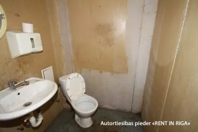 Izīrē tirdzniecības telpas, Brīvības iela 224, Rīga, Labais krasts, Teika / 2 425 € 21
