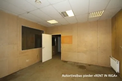 Izīrē tirdzniecības telpas, Brīvības iela 224, Rīga, Labais krasts, Teika / 2 425 € 16