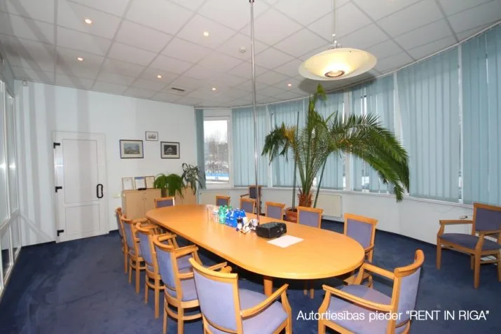 Pārdod namīpašums, Gunāra Astras iela 3, Rīga, Labais krasts, Purvciems / 3 350 000 € 24