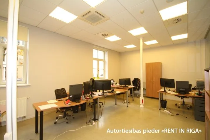 Izīrē biroju, Muitas iela 1, Rīga, Labais krasts, Centrs / 18 204 € 9