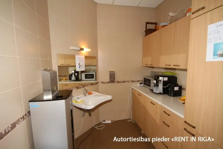 Izīrē biroju, Muitas iela 1, Rīga, Labais krasts, Centrs / 18 204 € 23