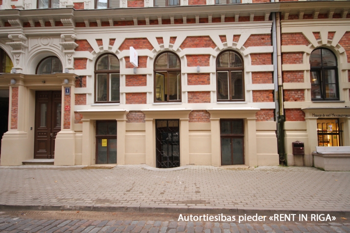 Pārdod tirdzniecības telpas, Alfrēda Kalniņa iela 1, Rīga, Labais krasts, Centrs / 150 000 € 1