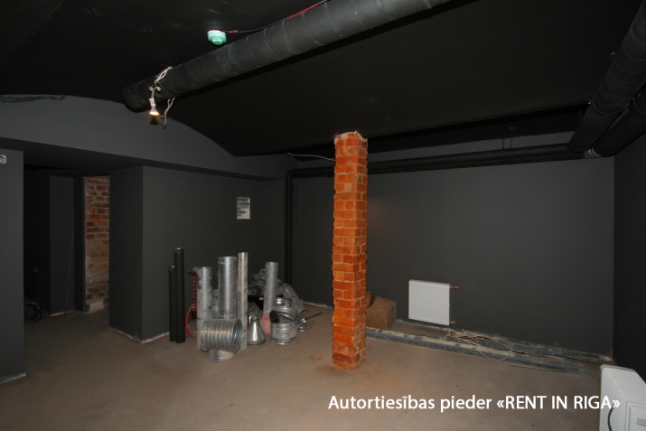 Pārdod tirdzniecības telpas, Alfrēda Kalniņa iela 1, Rīga, Labais krasts, Centrs / 150 000 € 5
