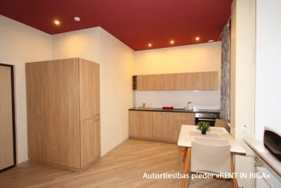 Izīrē dzīvokli, Lāčplēša iela 18, Rīga, Centrs / 340 € 7