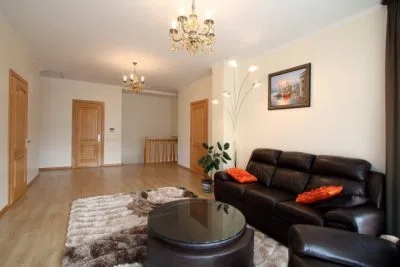 Izīrē māju, Kungu iela 8, Babītes novads, Babītes pagasts, Dzilnuciems / 1 350 € 15
