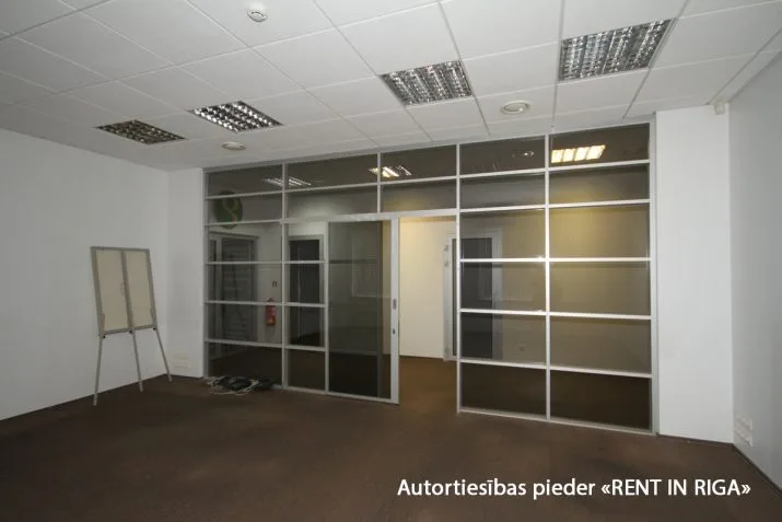 Lielirbes iela 3 7