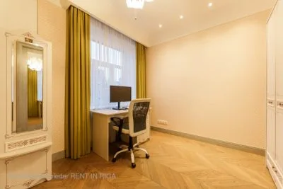 Pārdod dzīvokli, Zaubes iela 3, Rīga, Labais krasts, Centrs / 295 000 € 3
