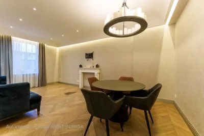 Pārdod dzīvokli, Zaubes iela 3, Rīga, Labais krasts, Centrs / 295 000 € 5