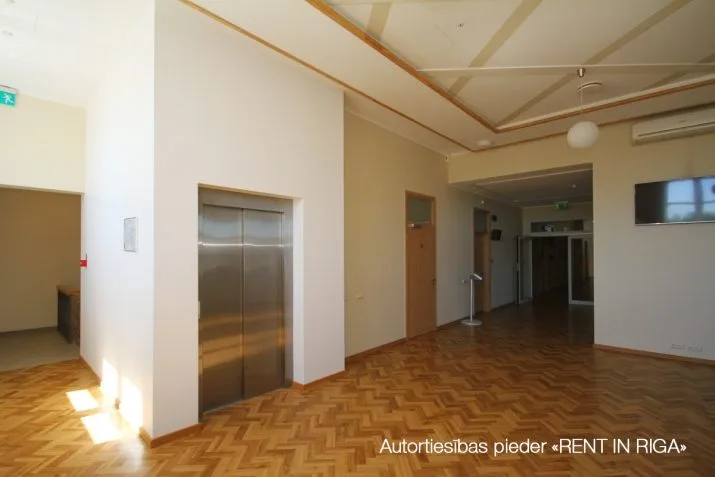 Pārdod namīpašums, Vingrotāju iela 1, Rīga, Labais krasts, Centrs / 5 000 000 € 12