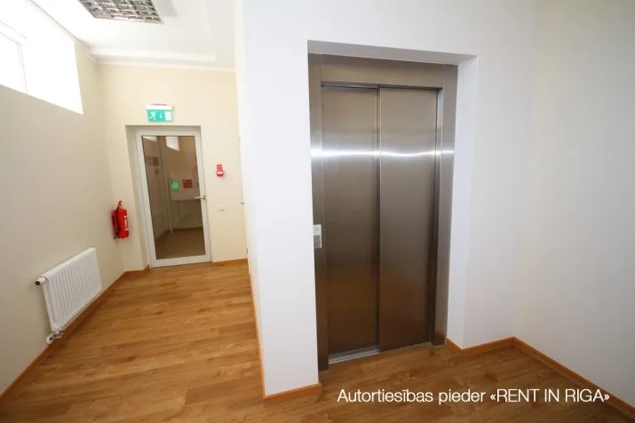 Pārdod namīpašums, Vingrotāju iela 1, Rīga, Labais krasts, Centrs / 5 000 000 € 32