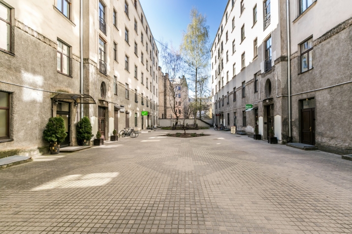 Izīrē komercplatību, Bruņinieku iela 28, Rīga, Labais krasts, Centrs / 2 200 € 16