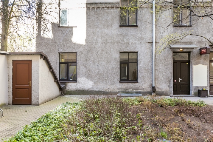 Izīrē komercplatību, Bruņinieku iela 28, Rīga, Labais krasts, Centrs / 2 200 € 18