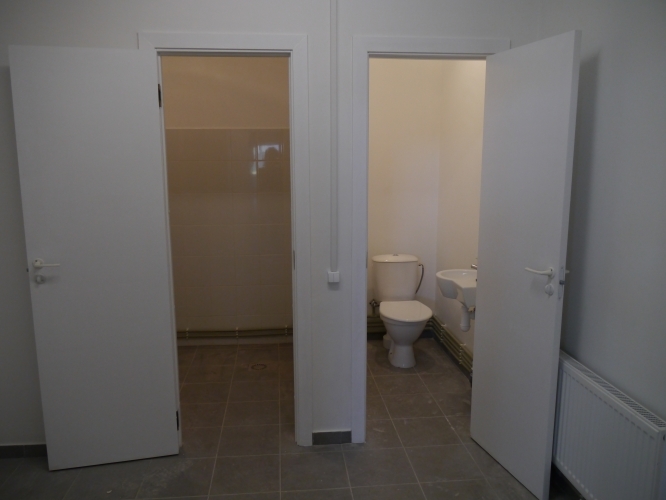 Izīrē tirdzniecības telpas, Acones iela 16b, Stopiņu novads, Ulbroka / 1 560 € 10
