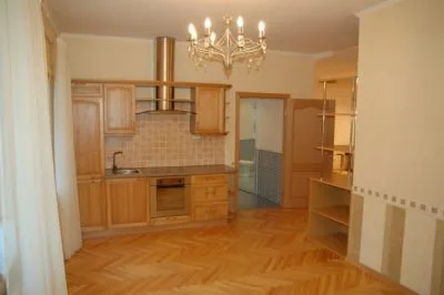 Izīrē dzīvokli, Gdaņskas iela 11, Rīga, Mežaparks / 680 € 1