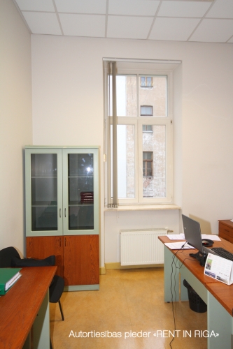 Izīrē biroju, Aspāzijas bulvāris iela 24, Rīga, Labais krasts, Vecrīga / 2 542 € 10
