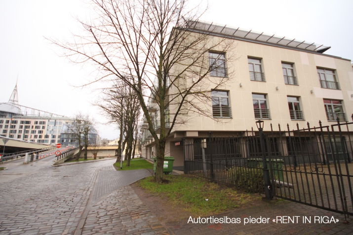 Pārdod dzīvokli, Citadeles iela 6, Rīga, Labais krasts, Centrs / 950 000 € 25