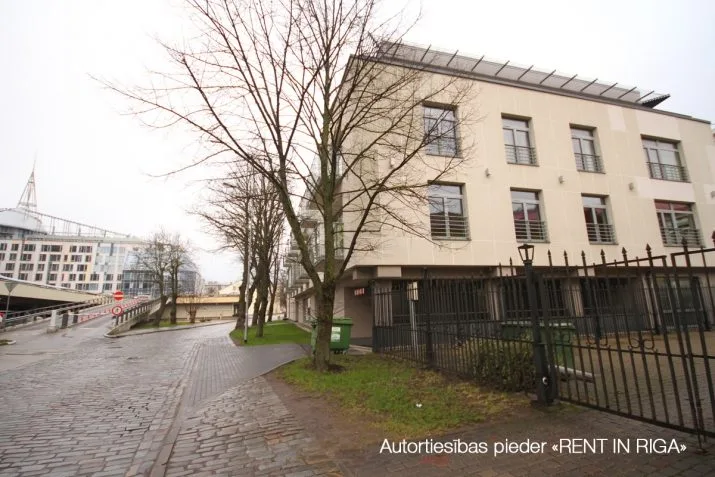 Pārdod dzīvokli, Citadeles iela 6, Rīga, Labais krasts, Centrs / 950 000 € 25