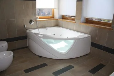 Izīrē māju, Žubītes iela 13, Jūrmala, Melluži / 2 100 € 6