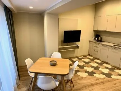 Izīrē dzīvokli, Ernesta Birznieka Upīša iela 20, Rīga, Labais krasts, Centrs / 800 € 3