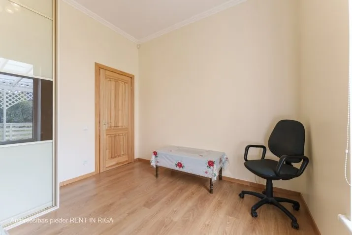 Pārdod māju, Kungu iela 8, Babītes novads, Babītes pagasts, Dzilnuciems / 310 000 € 12