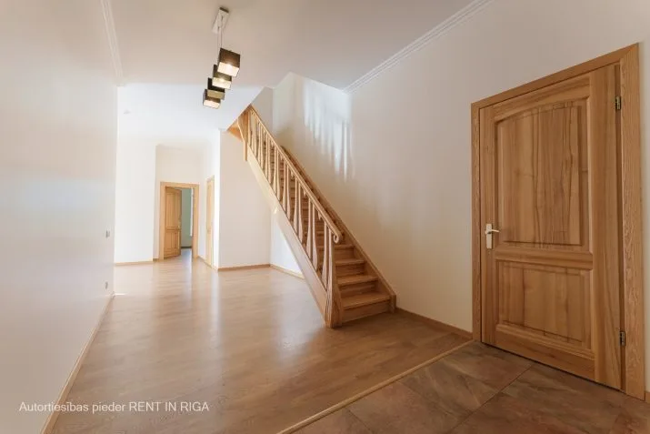 Pārdod māju, Kungu iela 8, Babītes novads, Babītes pagasts, Dzilnuciems / 310 000 € 16