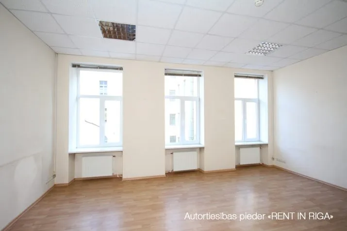 Izīrē biroju, Vaļņu iela 32, Rīga, Labais krasts, Vecrīga / 571 € 1