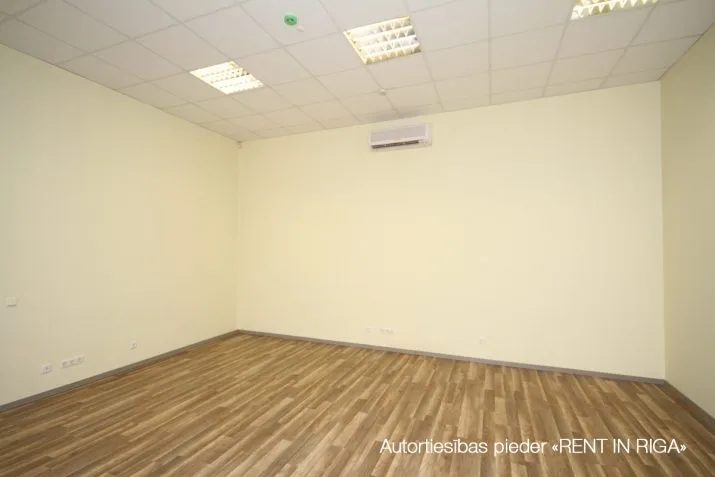 Zemitāna iela 9 3