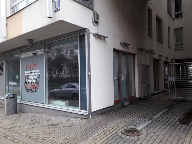 Izīrē tirdzniecības telpas, Republikas laukums iela 3, Rīga, Labais krasts, Centrs / 1 400 € 1