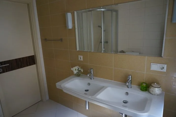 Izīrē māju, Vidus prospekts iela 64, Jūrmala, Bulduri / 2 500 € 9