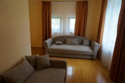 Izīrē māju, Vidus prospekts iela 64, Jūrmala, Bulduri / 2 500 € 4
