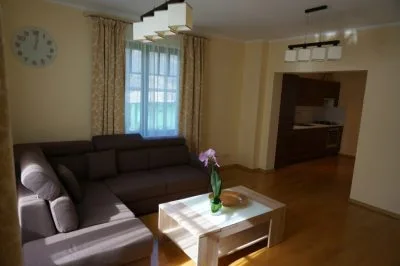 Izīrē māju, Vidus prospekts iela 64, Jūrmala, Bulduri / 2 500 € 3