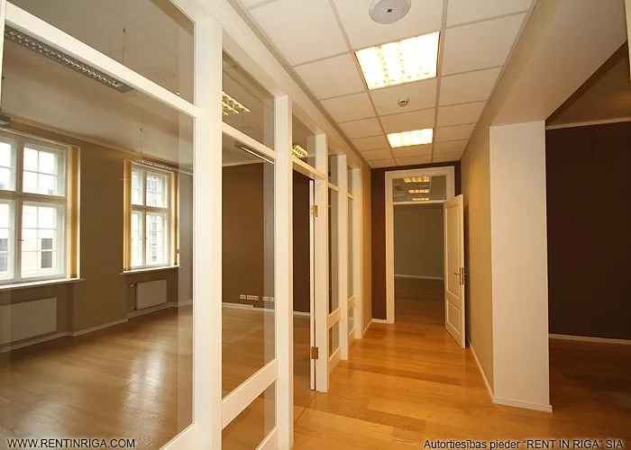 Vaļņu iela 3 6