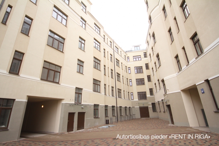 E.Birznieka Upīša iela 10 9
