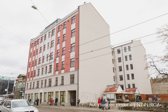 Izīrē dzīvokli, Krišjāņa Barona iela 76, Rīga, Labais krasts, Centrs / 690 € 13
