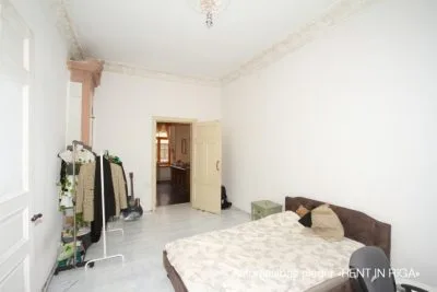 Izīrē dzīvokli, Dzirnavu iela 3, Rīga, Labais krasts, Centrs / 450 € 2