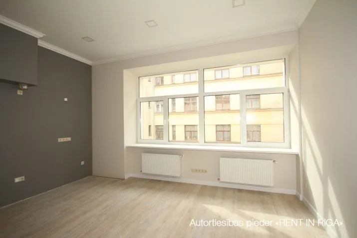 Izīrē tirdzniecības telpas, Bruņinieku iela 49 k-2, Rīga, Labais krasts, Centrs / 4 402 € 9