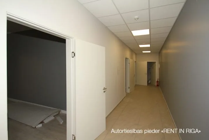 Izīrē tirdzniecības telpas, Bruņinieku iela 49 k-2, Rīga, Labais krasts, Centrs / 4 402 € 19