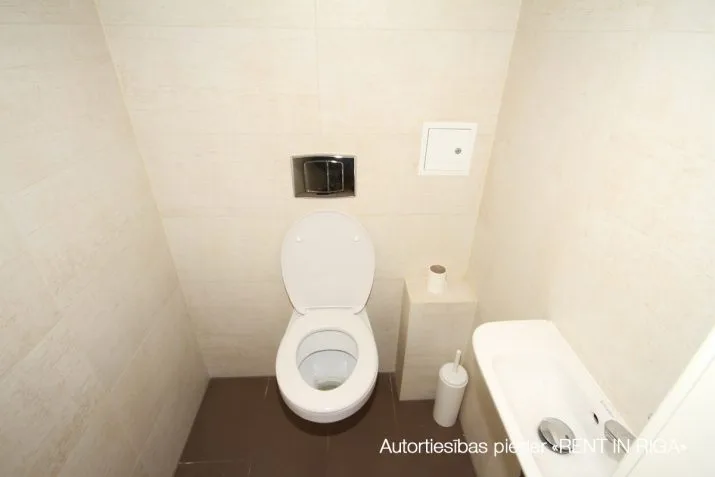 Izīrē tirdzniecības telpas, Bruņinieku iela 49 k-2, Rīga, Labais krasts, Centrs / 4 402 € 21