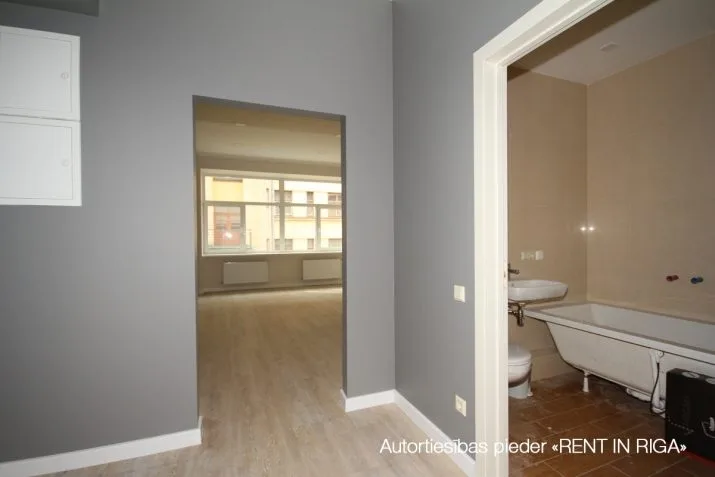 Izīrē tirdzniecības telpas, Bruņinieku iela 49 k-2, Rīga, Labais krasts, Centrs / 4 402 € 22