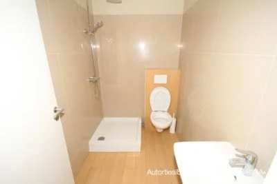 Izīrē tirdzniecības telpas, Bruņinieku iela 49 k-2, Rīga, Labais krasts, Centrs / 4 402 € 10