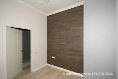 Izīrē tirdzniecības telpas, Bruņinieku iela 49 k-2, Rīga, Labais krasts, Centrs / 4 402 € 14