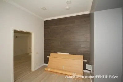 Izīrē tirdzniecības telpas, Bruņinieku iela 49 k-2, Rīga, Labais krasts, Centrs / 4 402 € 35