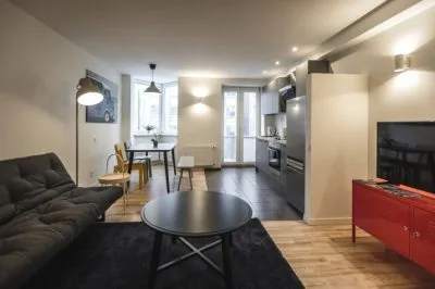 Izīrē dzīvokli, Pulkveža Brieža iela 9, Rīga, Labais krasts, Centrs / 550 € 1