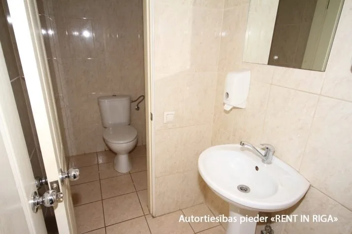 Izīrē biroju, Brīvības gatve 223, Rīga, Labais krasts, Teika / 584 € 8