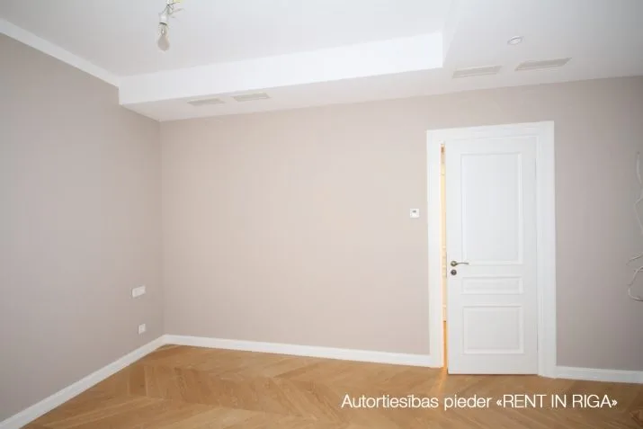 Pārdod dzīvokli, Elizabetes iela 18, Rīga, Labais krasts, Centrs / 315 000 € 8