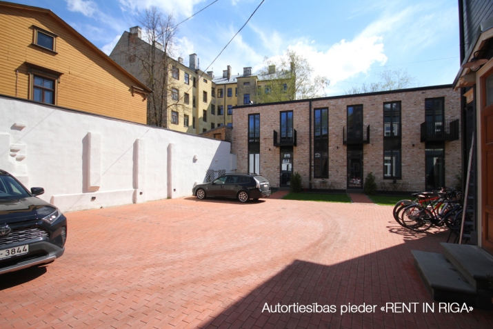 Pārdod dzīvokli, Mūrnieku iela 12A, Rīga, Labais krasts, Centrs / 168 000 € 16