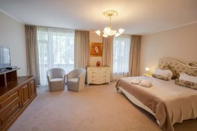 Izīrē dzīvokli, Ikšķiles iela 1, Jūrmala, Dzintari / 1 600 € 2