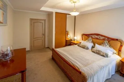 Izīrē dzīvokli, Ikšķiles iela 1, Jūrmala, Dzintari / 1 600 € 10