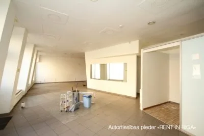 Izīrē tirdzniecības telpas, Brīvības iela 172, Rīga, Labais krasts, Centrs / 600 € 6